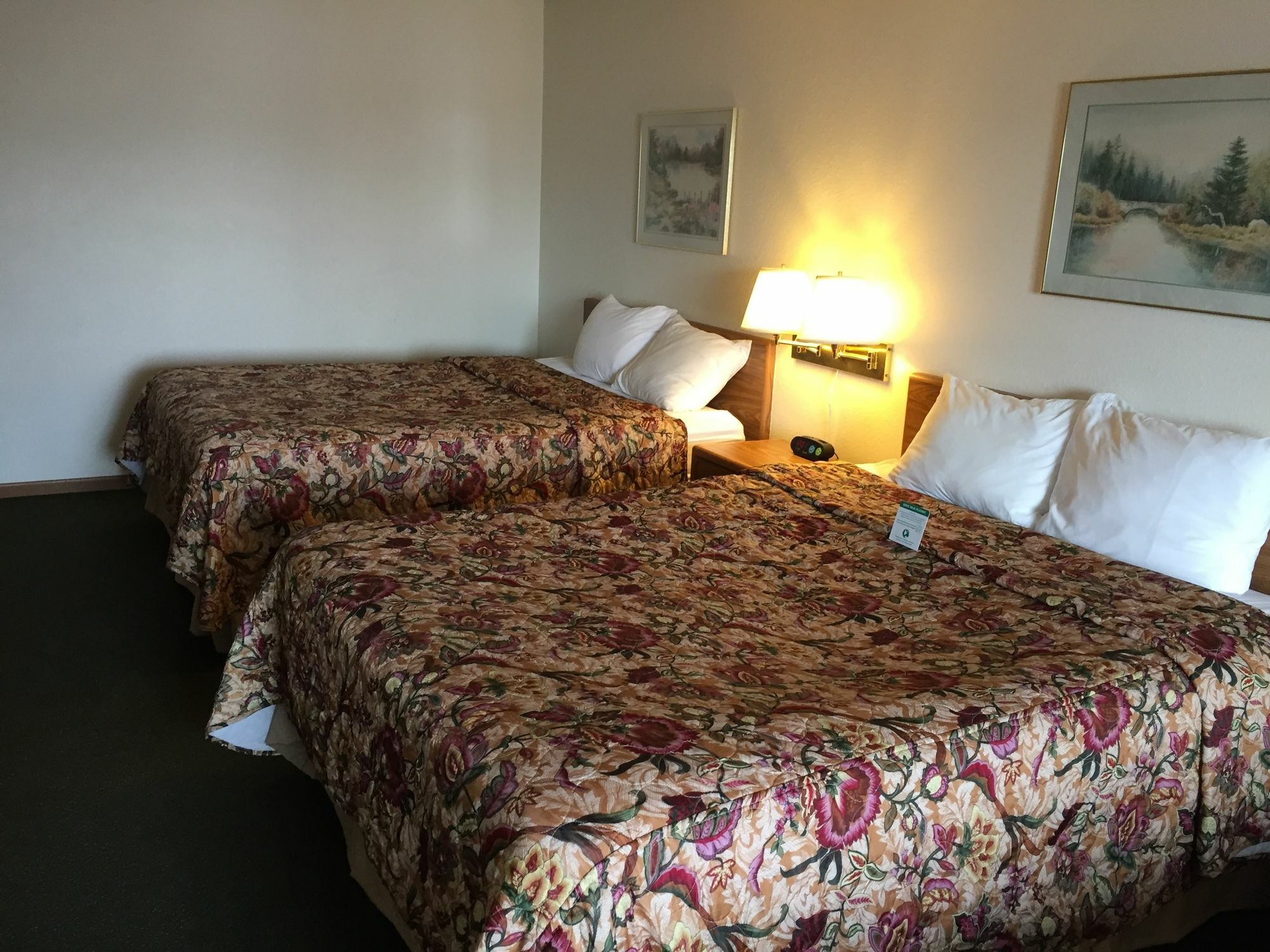 Super 8 By Wyndham Escanaba Zewnętrze zdjęcie